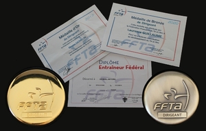 Médailles et diplôme FFTA